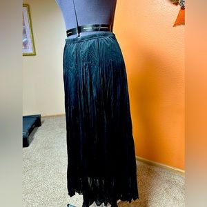 Black Crinkle long skiet